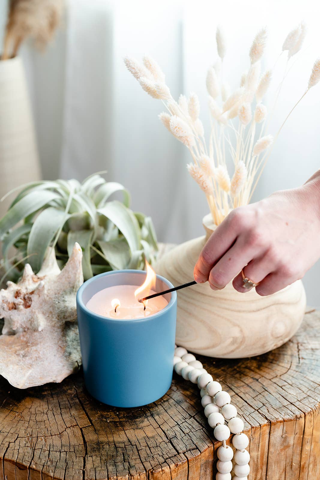 Earth & Ember 13 oz Candle: Coastal Cedarwood